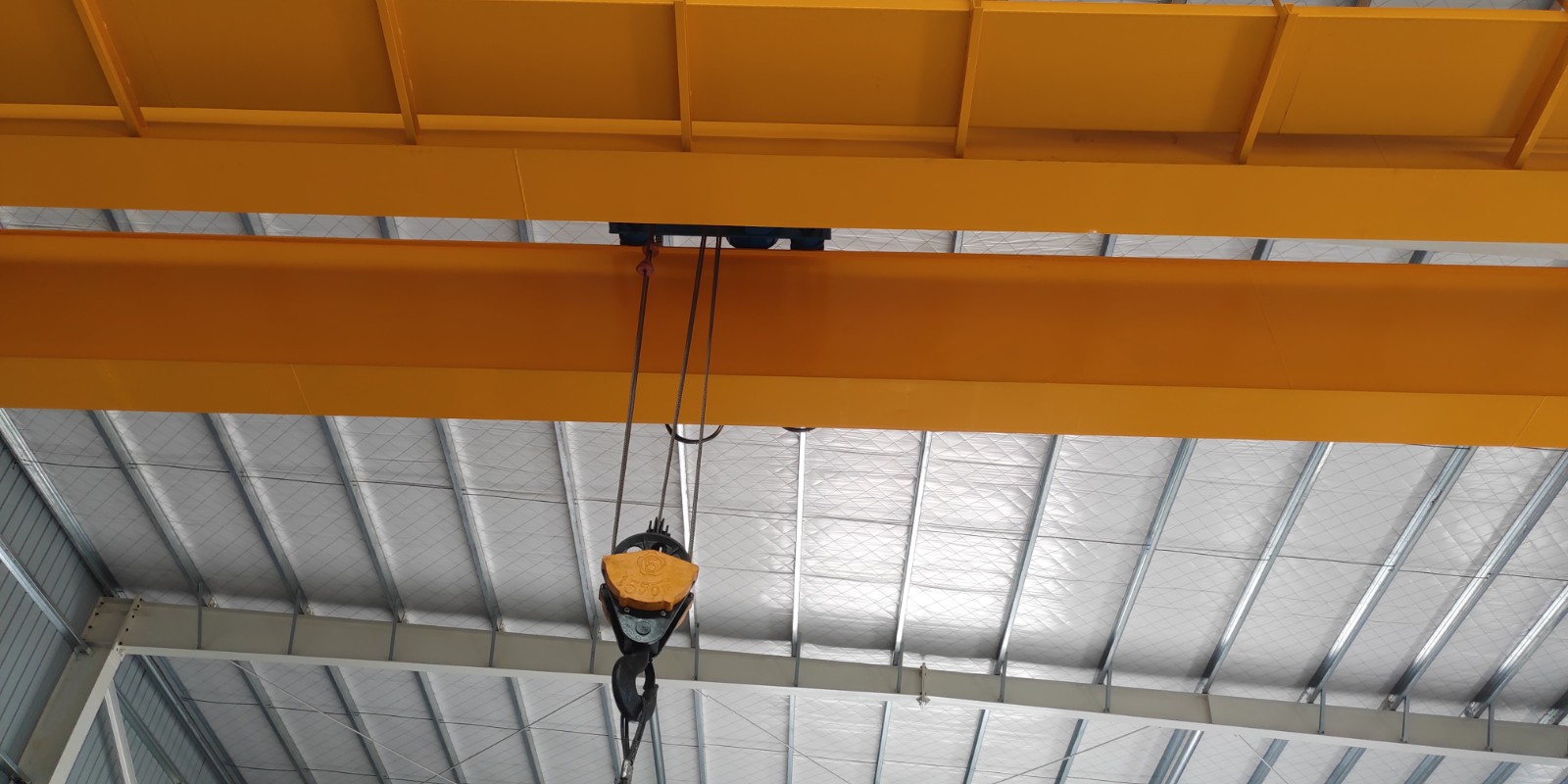 Electric double girder traveling crane