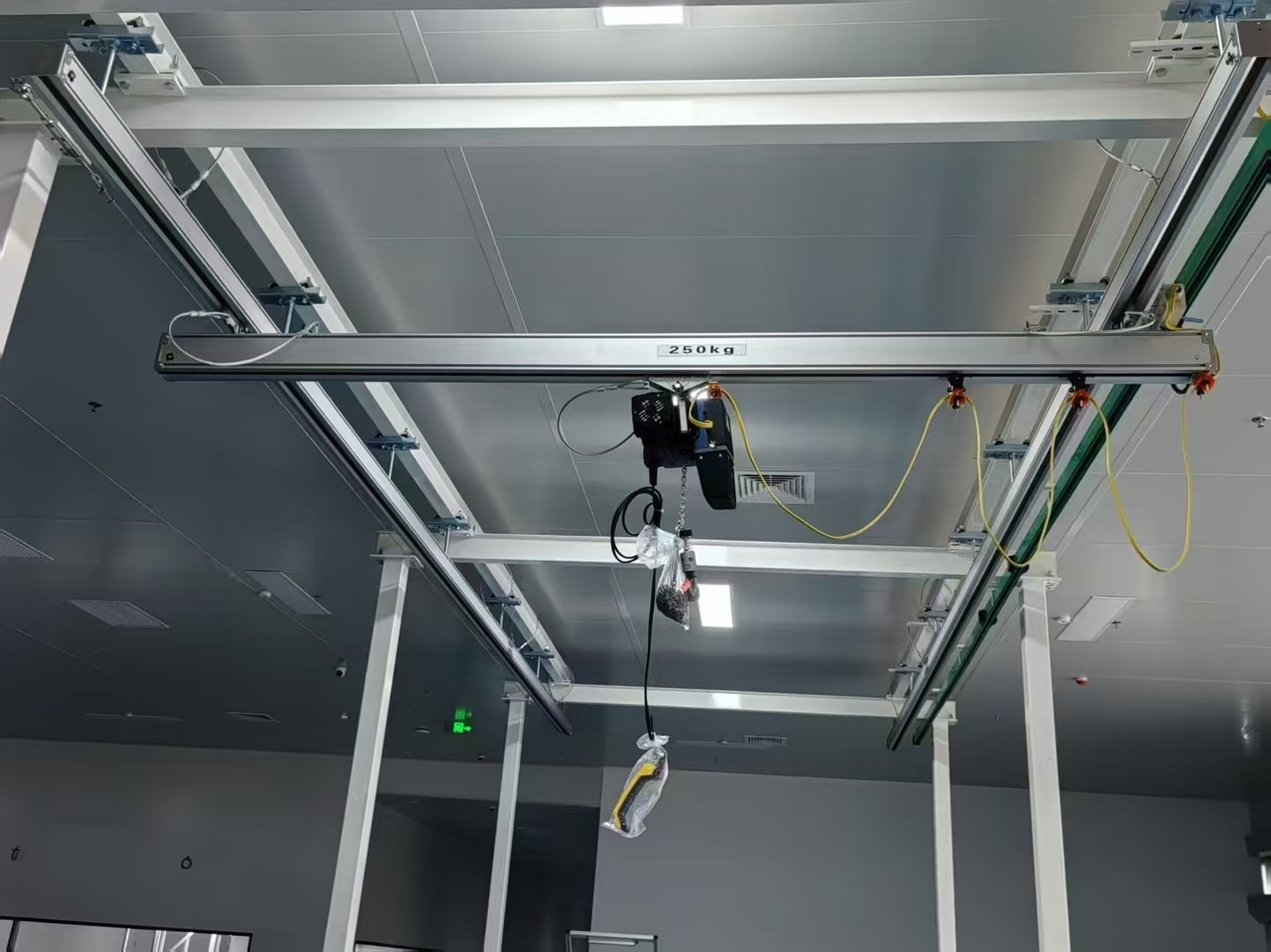 Light KBK modular crane system