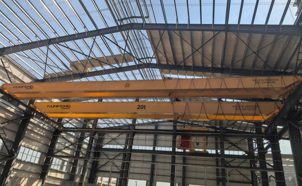Double girder overhead travelling crane