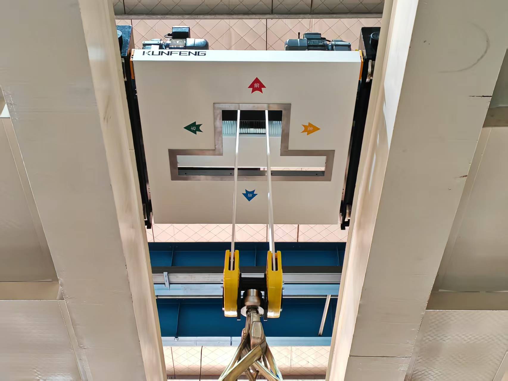 Electric synthetic rope hoist crane